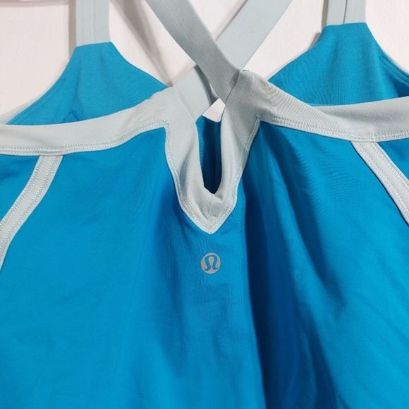 Lululemon Athletica Aqua Mint Colorblock  Crisscross Back Tank Top Size 6 - Picture 5 of 9